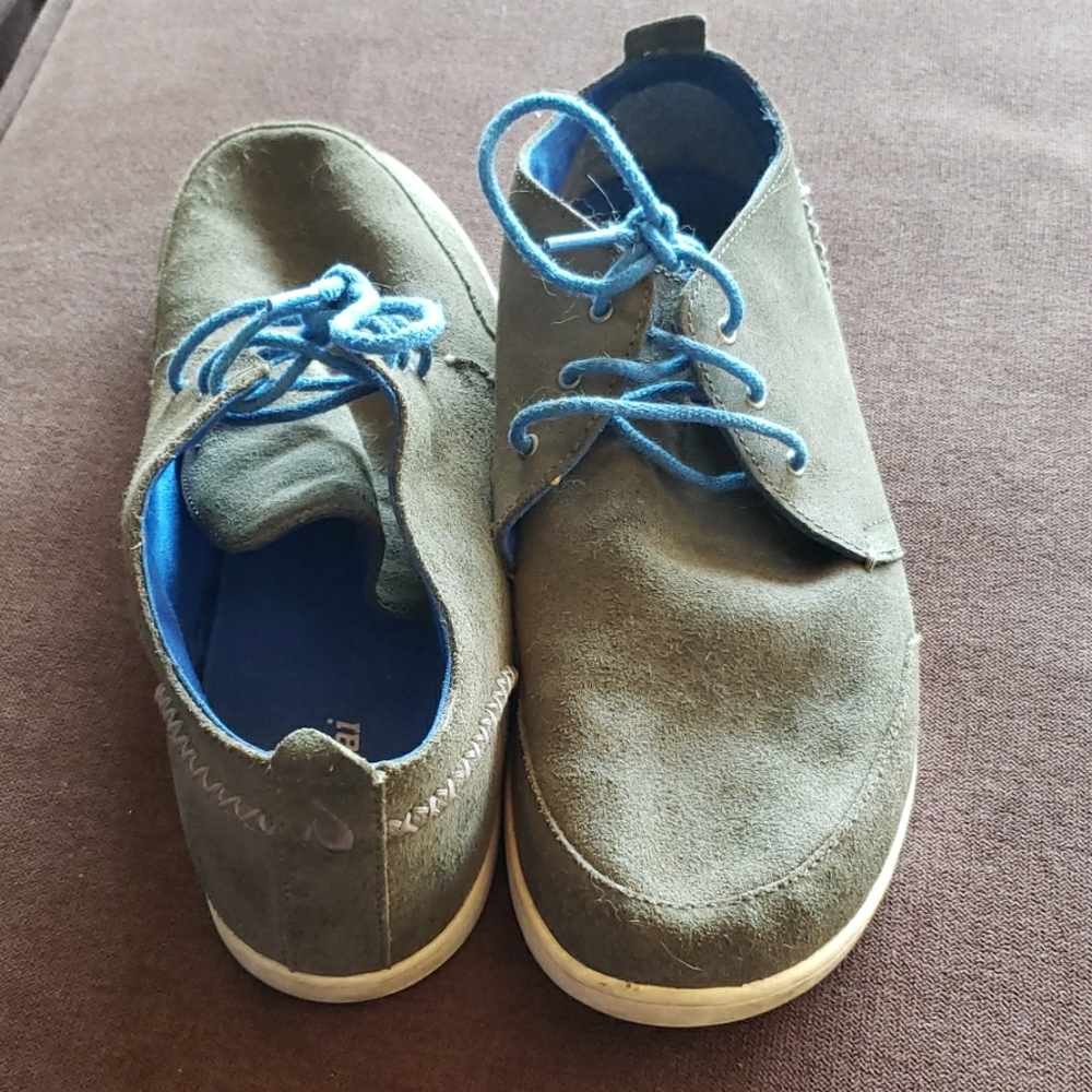 Olukai mens 13 loafers grey